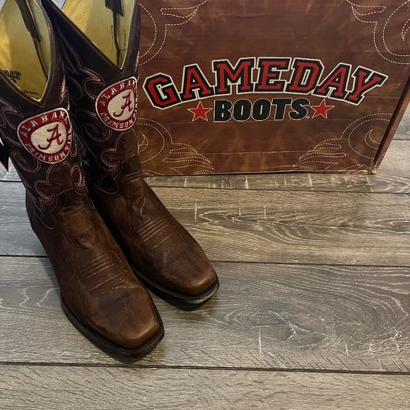 Gameday Boots Other - NEW Gameday Alabama Crimson Tide Embroidered Cowboy Boots Men’s Size 9 D